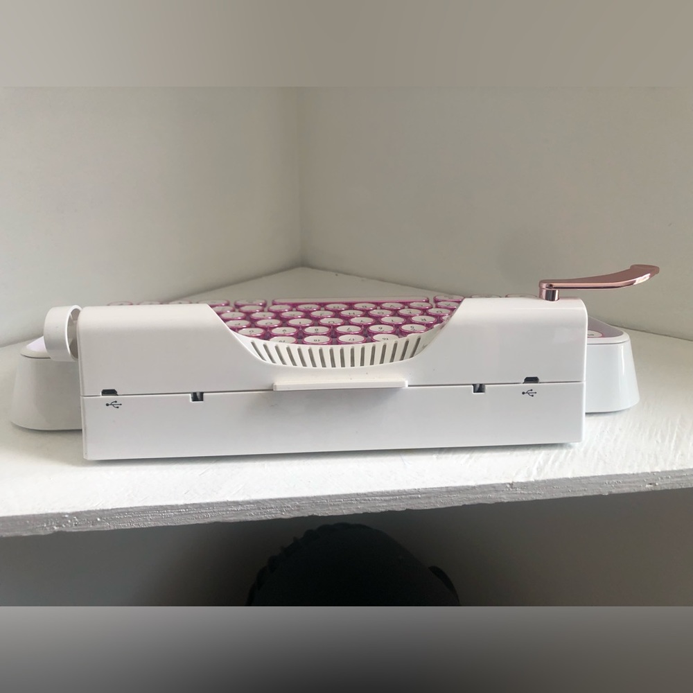 Knewkey Keyboard - Picture 2 of 4